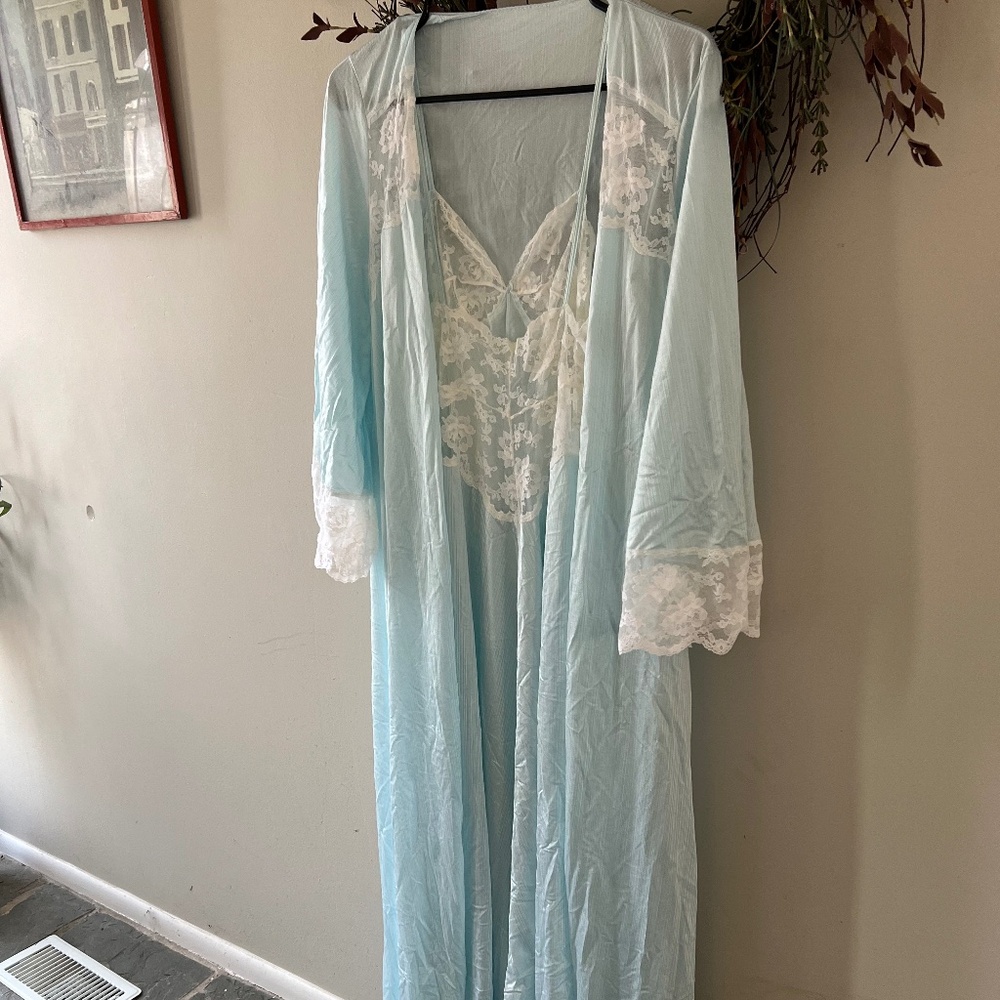 Vintage night slip and matching robe set